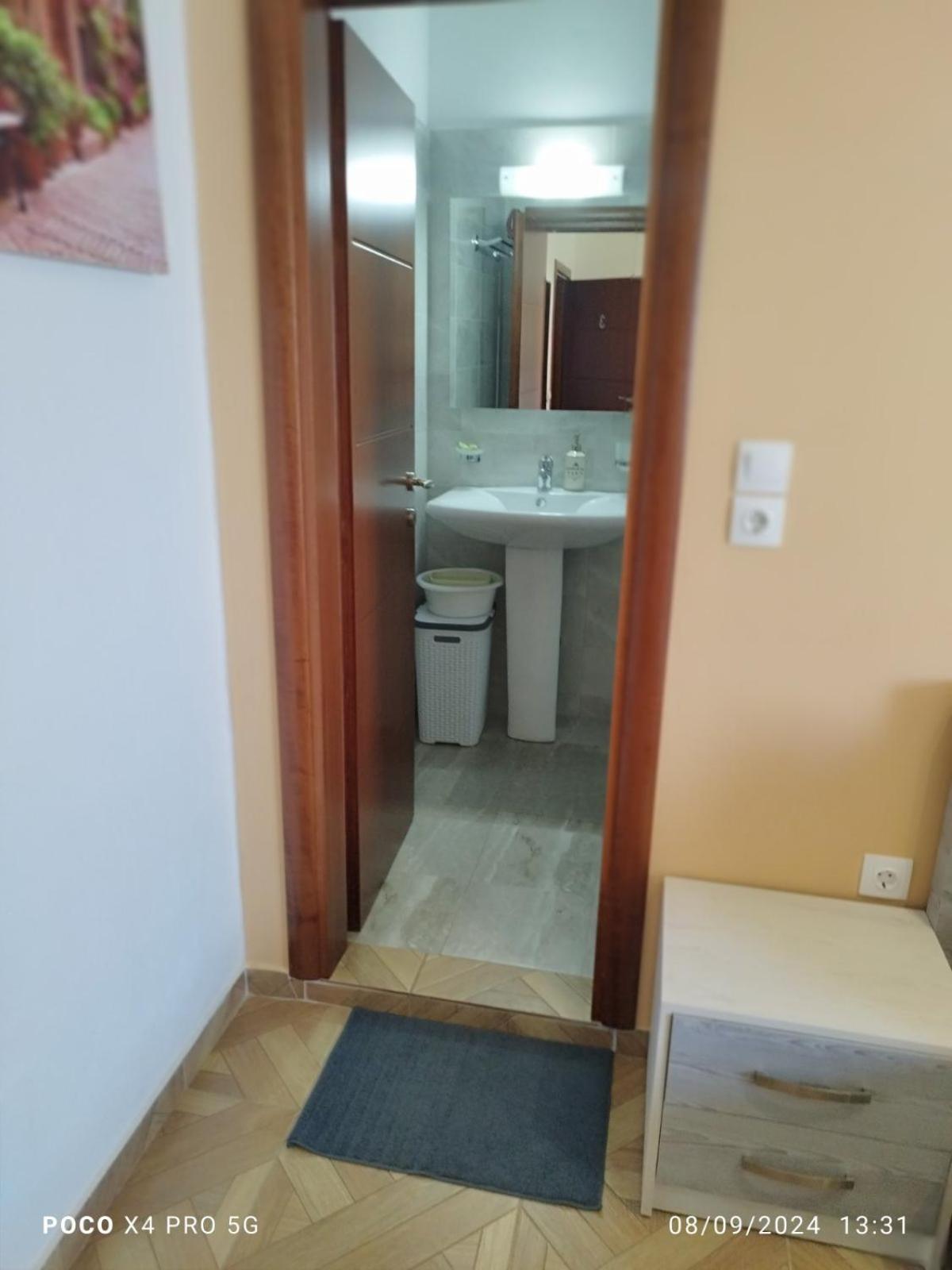 Dagos Rooms Dhërmi Екстериор снимка